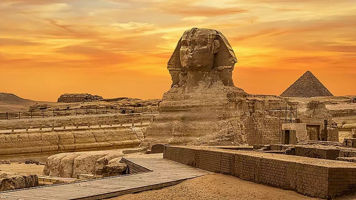 Egypt Closes Giza Pyramid